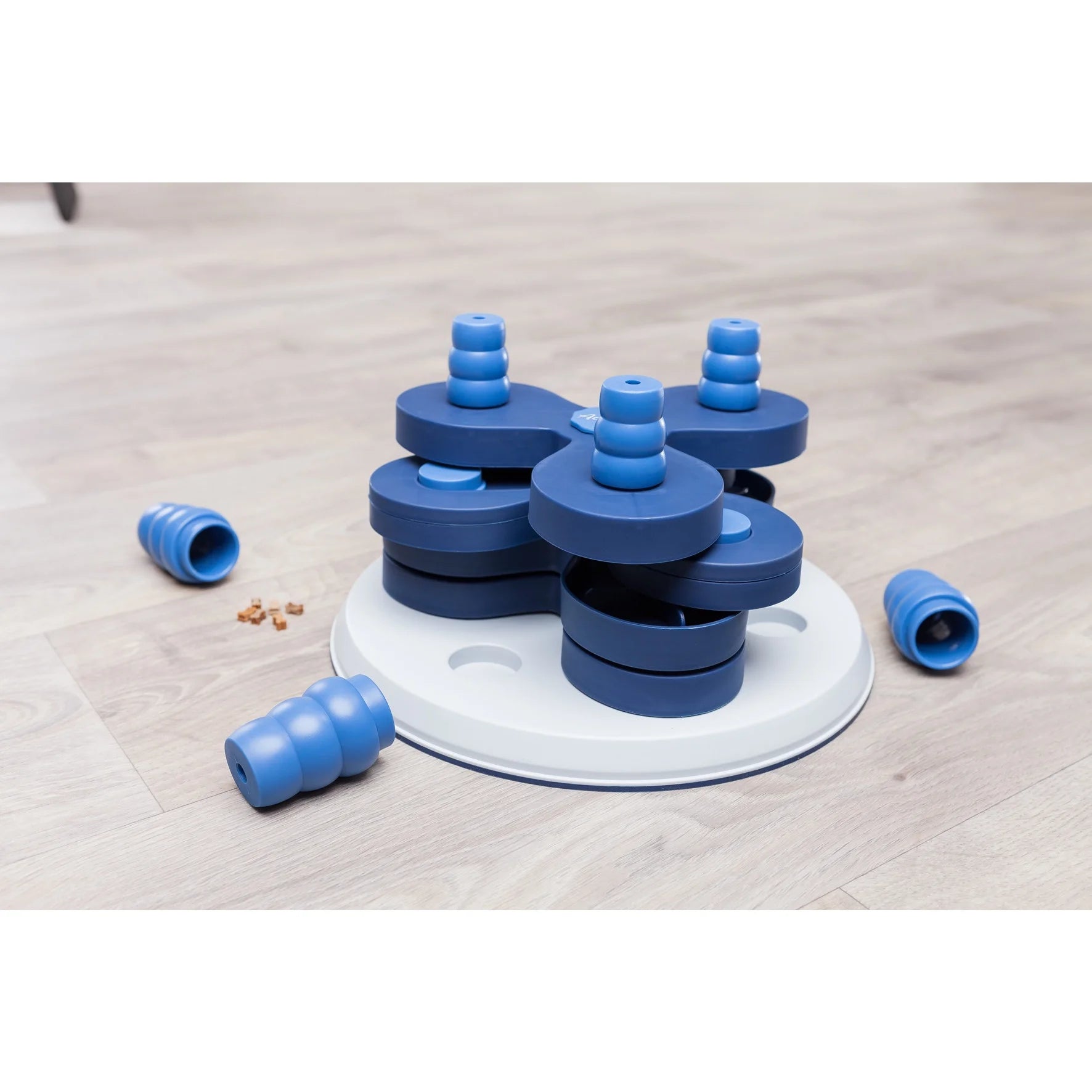 Advanced Dog Puzzle Toy - Level 3 Flower Strategy Game & Treat Dispenser for Engaging Play